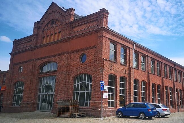 b53d30ea-8126-45c7-a328-d0f64d239ba0